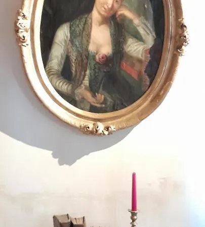 Bed & Breakfast La Chanoinesse