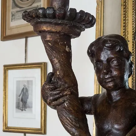 La Chanoinesse 3* Salles-Arbuissonnas-en-Beaujolais