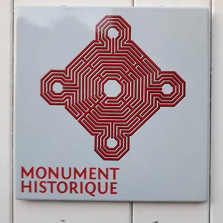 La Chanoinesse فندق مبيت وإفطار 3*