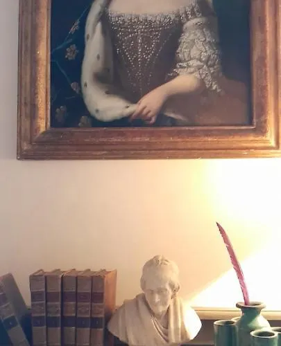 La Chanoinesse Couette-café